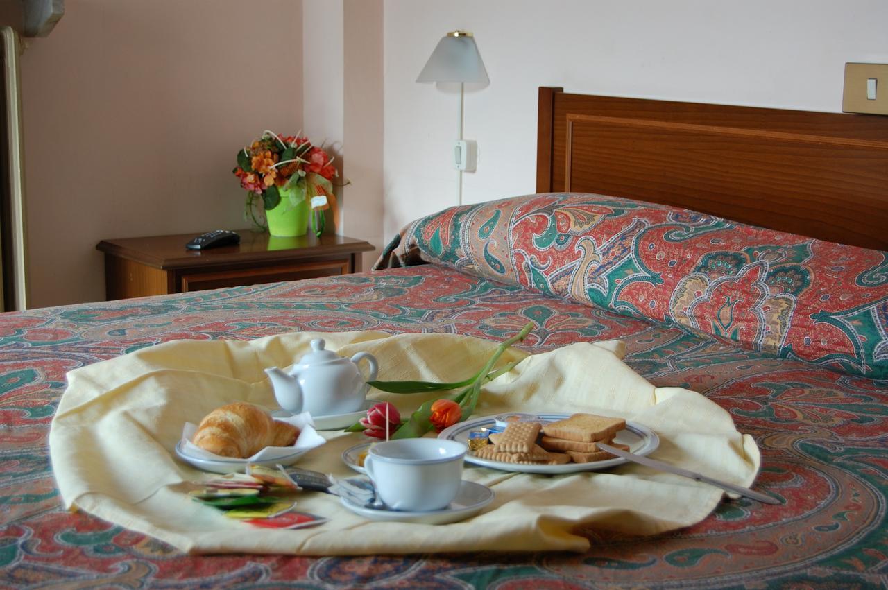 Albergo Sud America Paesana Exterior photo